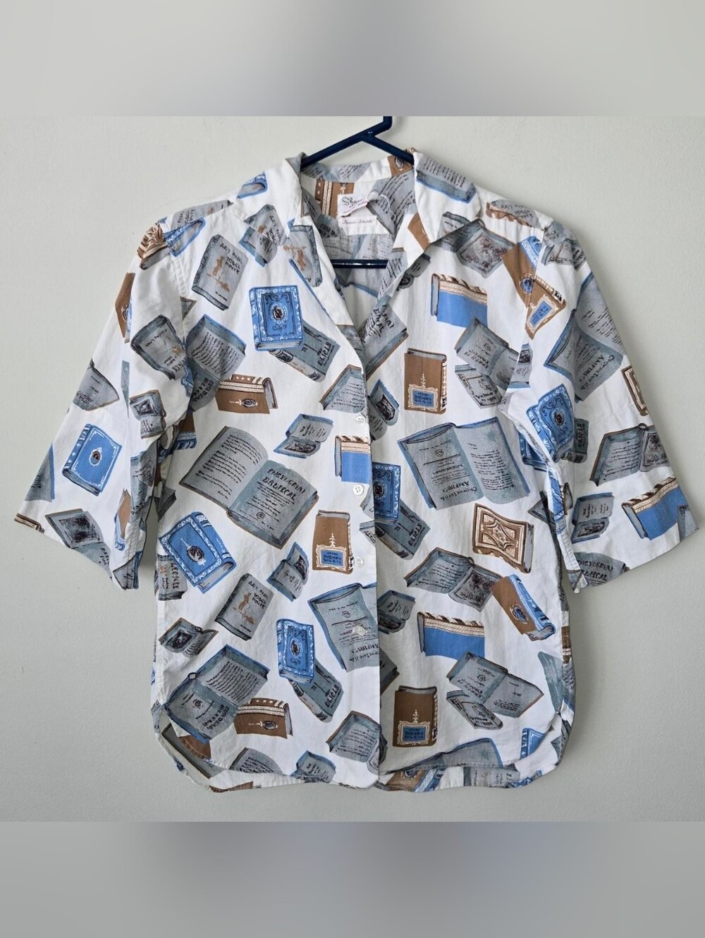 Vintage 60s Shapely Classic book print button up shirt